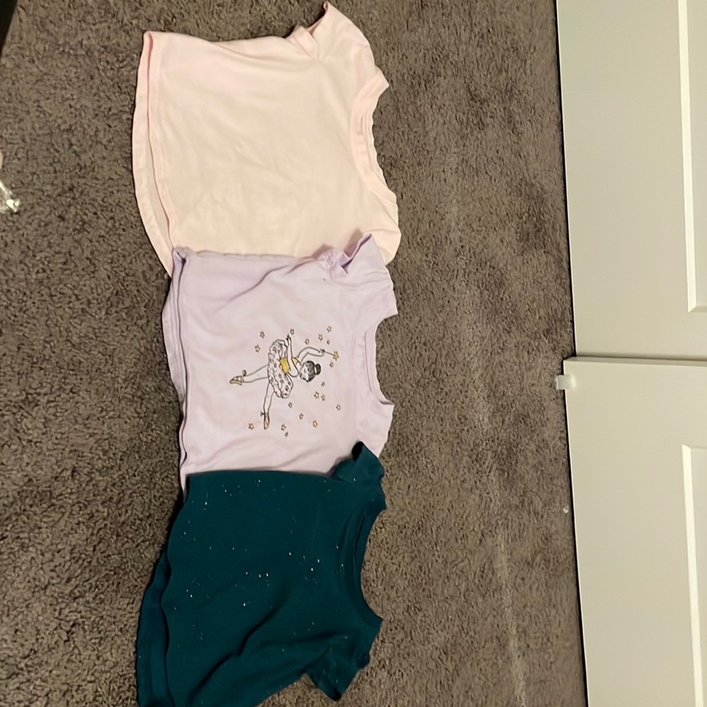 Three cat and Jack 18M t-shirts